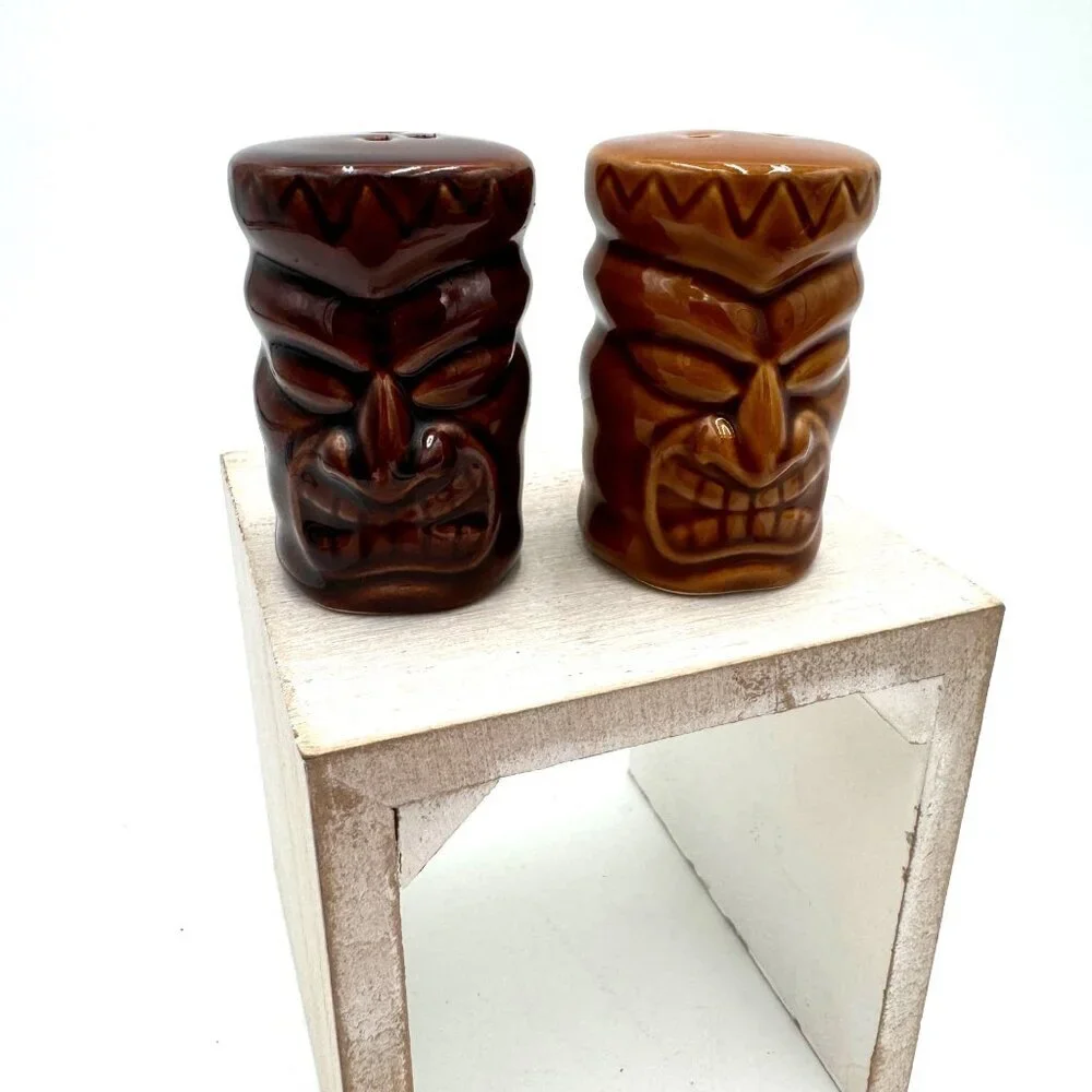 Vintage Tiki Totem Brown Ceramic Hawaiian Tropical  Salt and Pepper Shakers